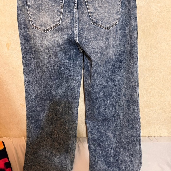 Vibrant m.i.u. Blue Jeans - Picture 6 of 6